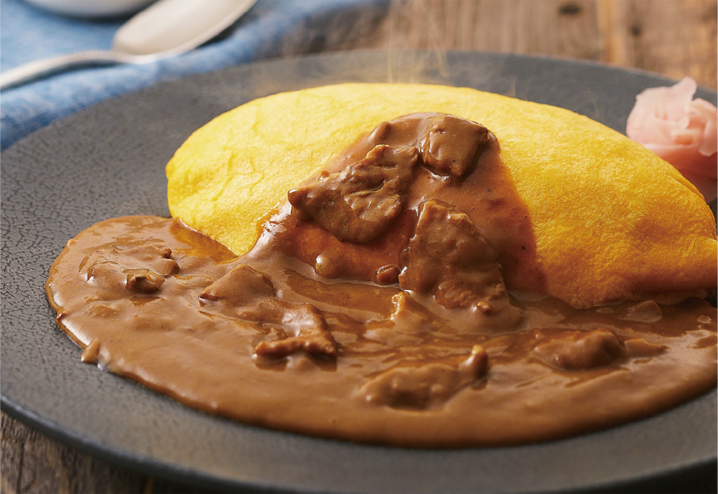 停止）国産牛のビーフカレーオムライス | 洋食-北極星(エキマルシェ大阪）